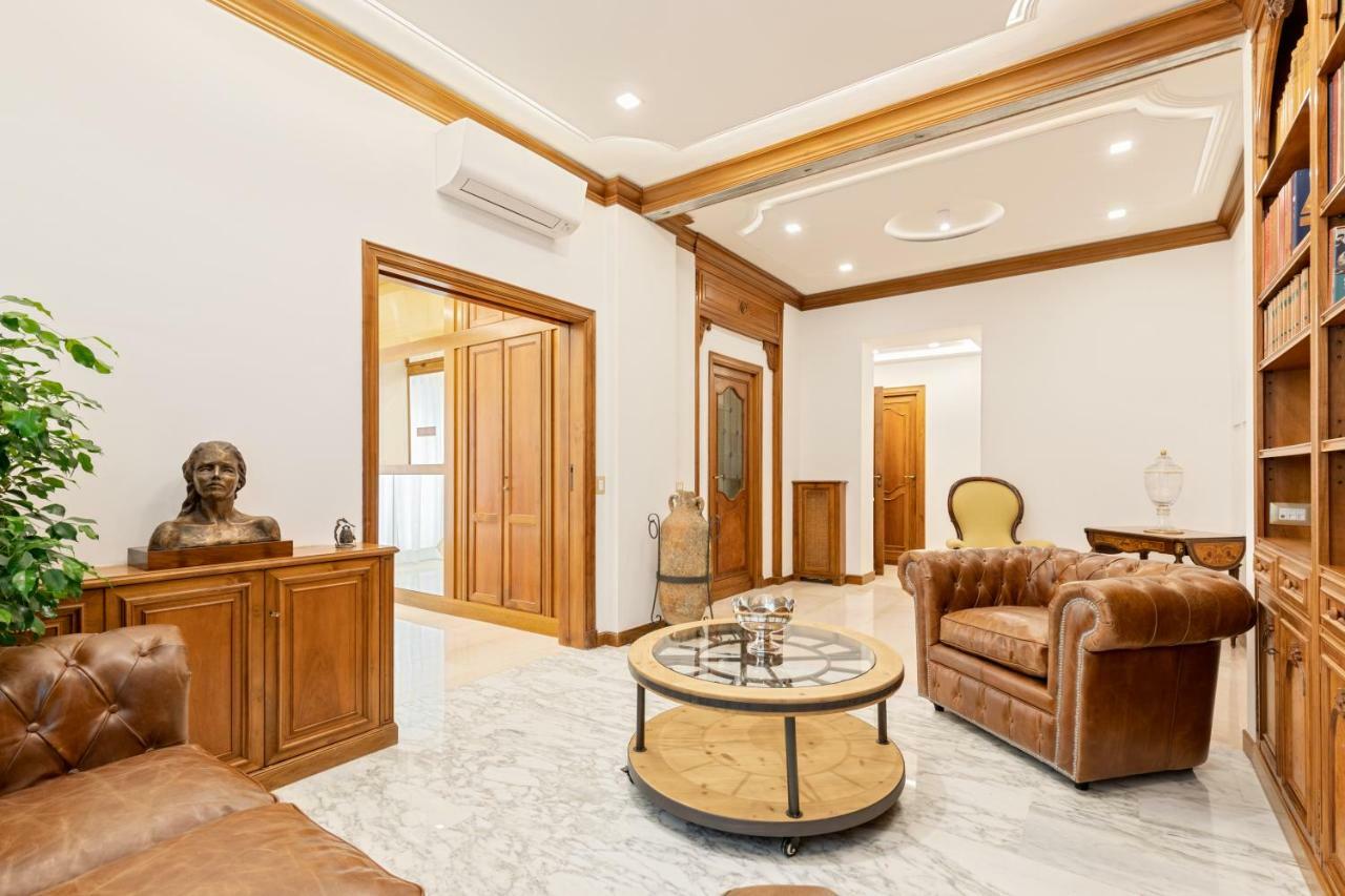 First Class Rome Apartments Екстер'єр фото