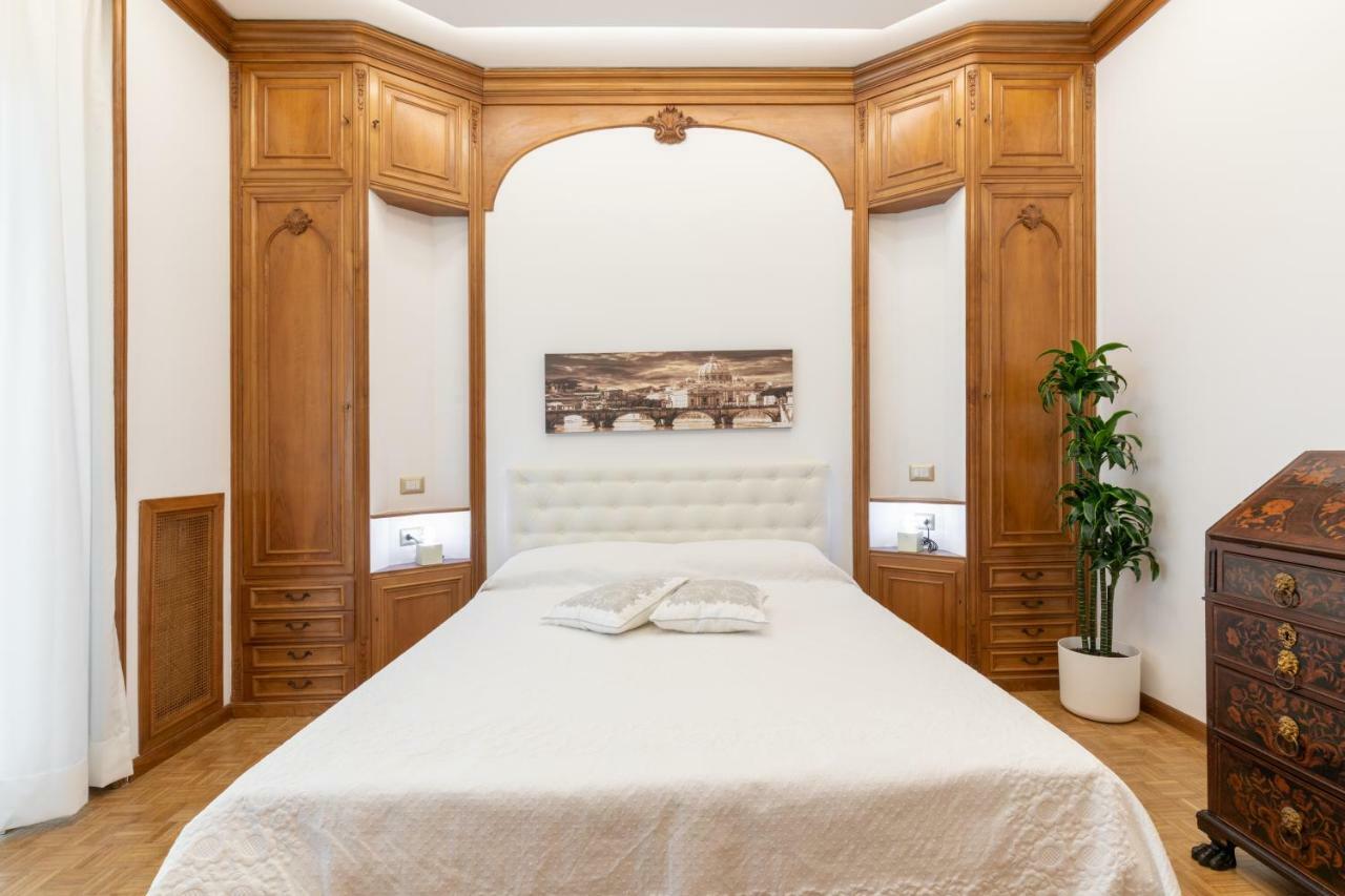 First Class Rome Apartments Екстер'єр фото