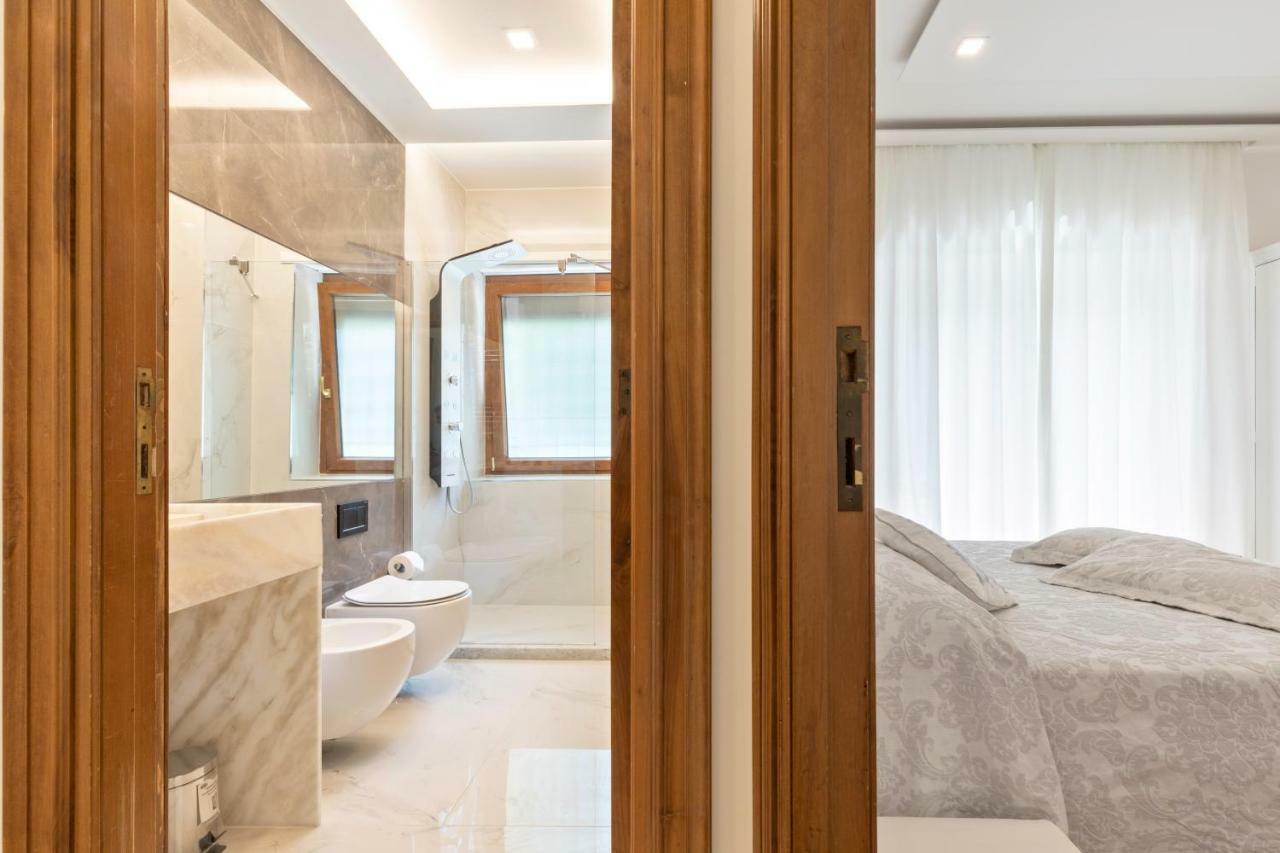 First Class Rome Apartments Екстер'єр фото